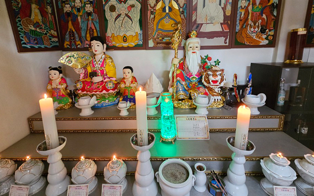 20250414163858_Hd8iV9If.jpg_carousel_울산동구유명점집_매화당,점사,신점,굿,퇴마,부적,울산동구유명점집,울산점잘보는집,울산신점잘보는집,울산애동점집